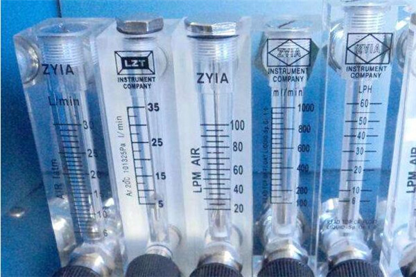 面板式流量计精度高使用更方便