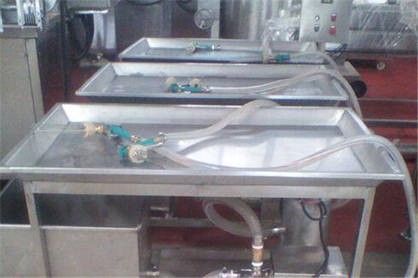 鹽水注射機清潔工作非常重要